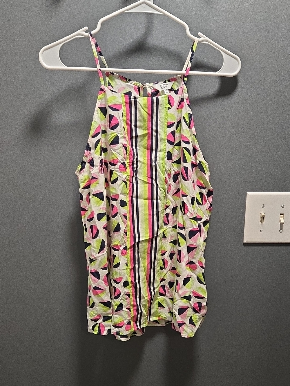 crown & ivy Geometric Print Top